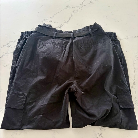 Forever 21 Black Cargo Pants - Women’s Medium - Picture 2 of 5